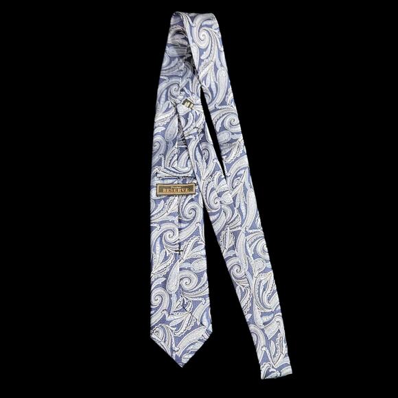 Jos. A. Bank Reserve Blue Silver Paisley Silk Tie 100% Silk Made in China - Picture 6 of 6
